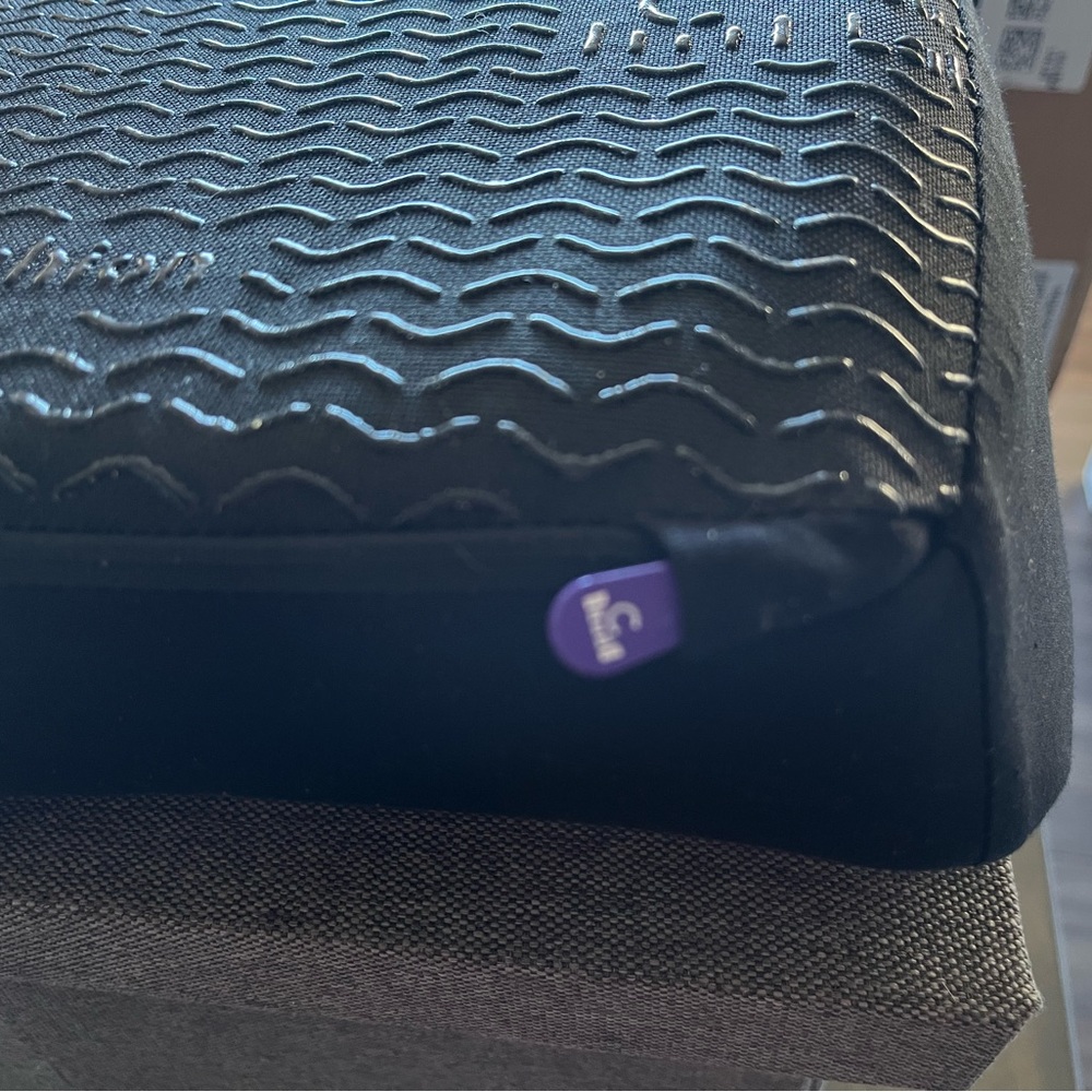 Like New Cushion Lab Patented Pressure Relief Seat Cushion - Picture 6 of 7